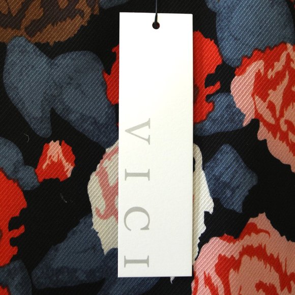 NWT Vici Juliet Floral Long Sleeve Shift Dress - Picture 6 of 8